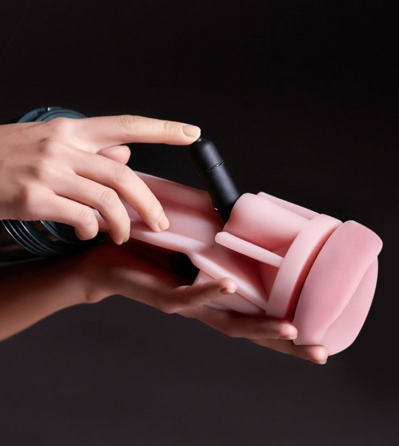Fleshlight Vibro™ Butt Male Masturbators | DUBAI BMZLK1385